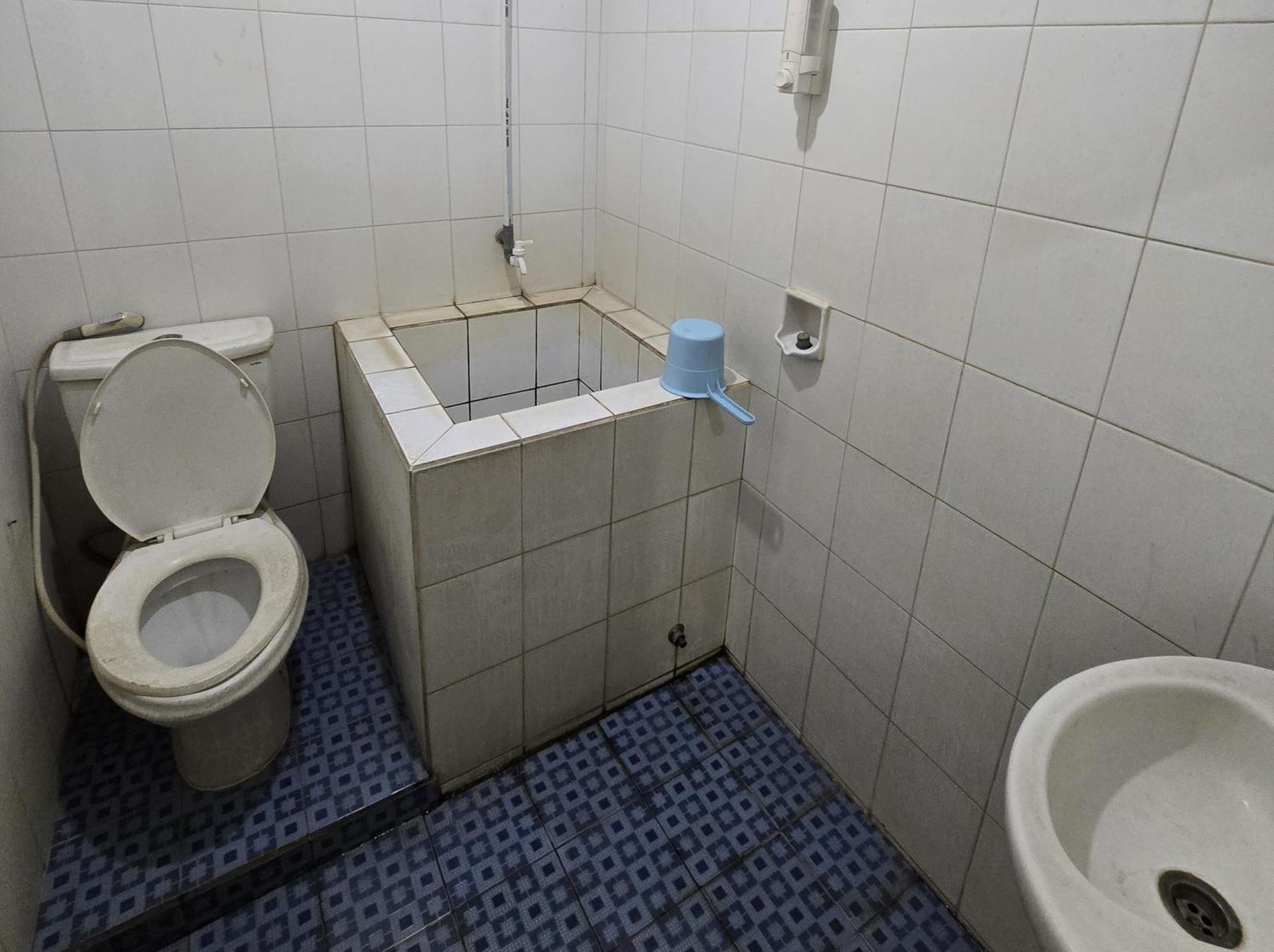 Hotel Royal Juanda Jakarta Bagian luar foto